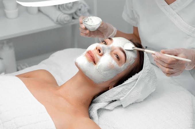 Sara Professional Face & Neck De-Tan