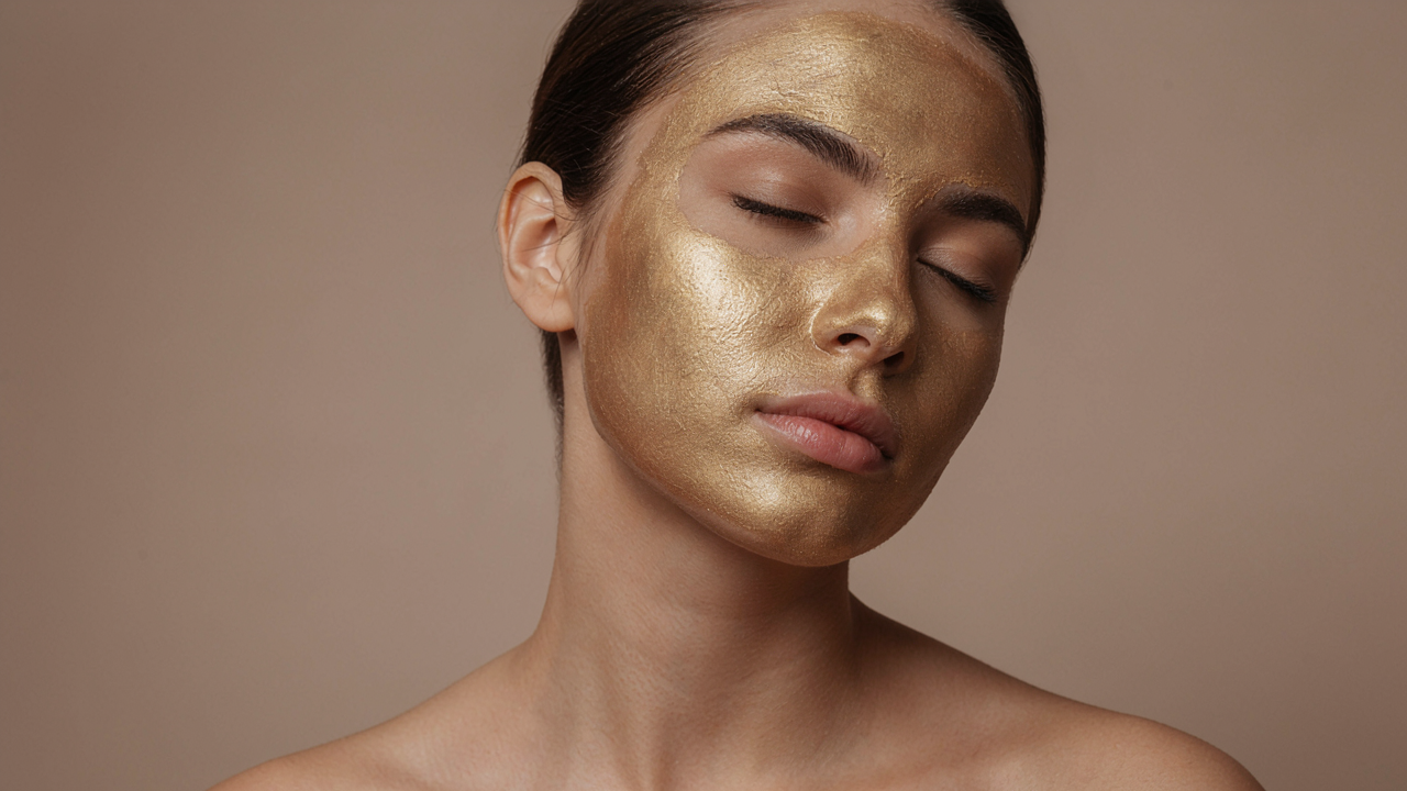 VLCC Gold Facial with vlcc
