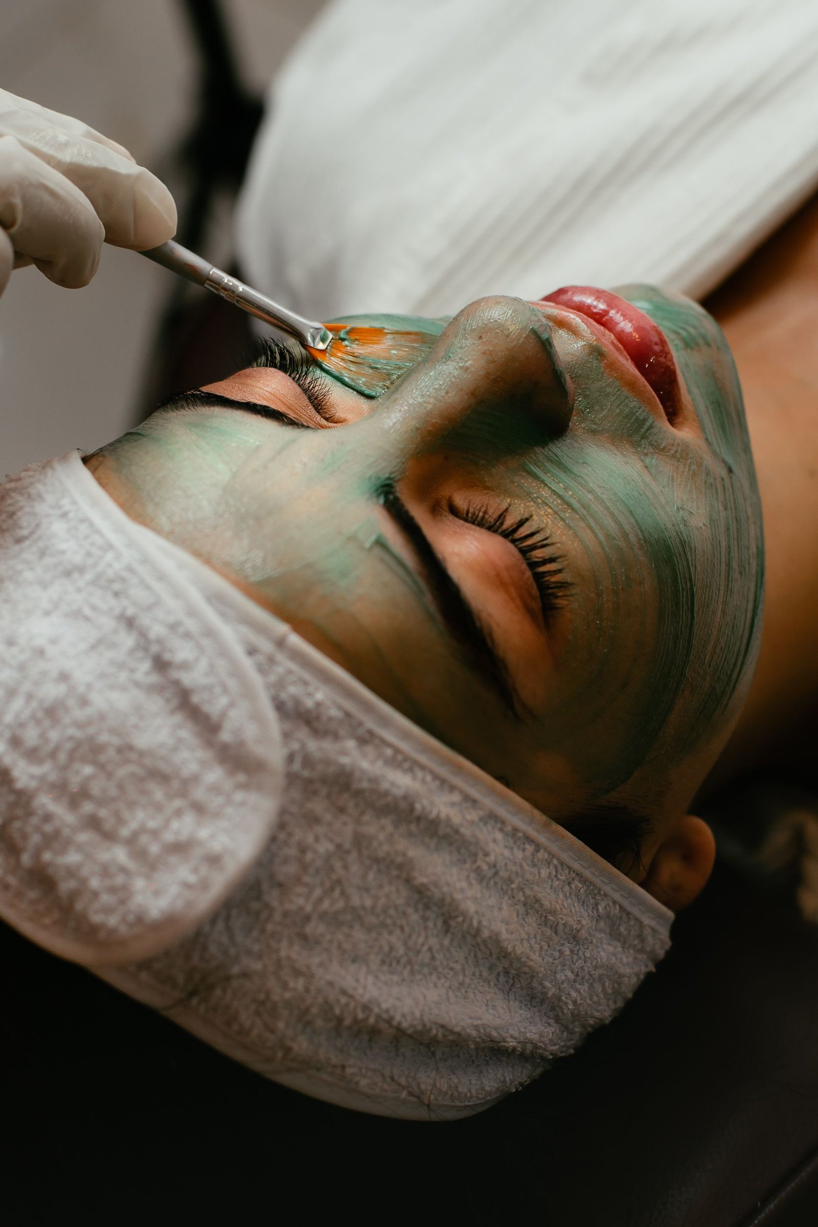 VLCC Insta Glow Facial